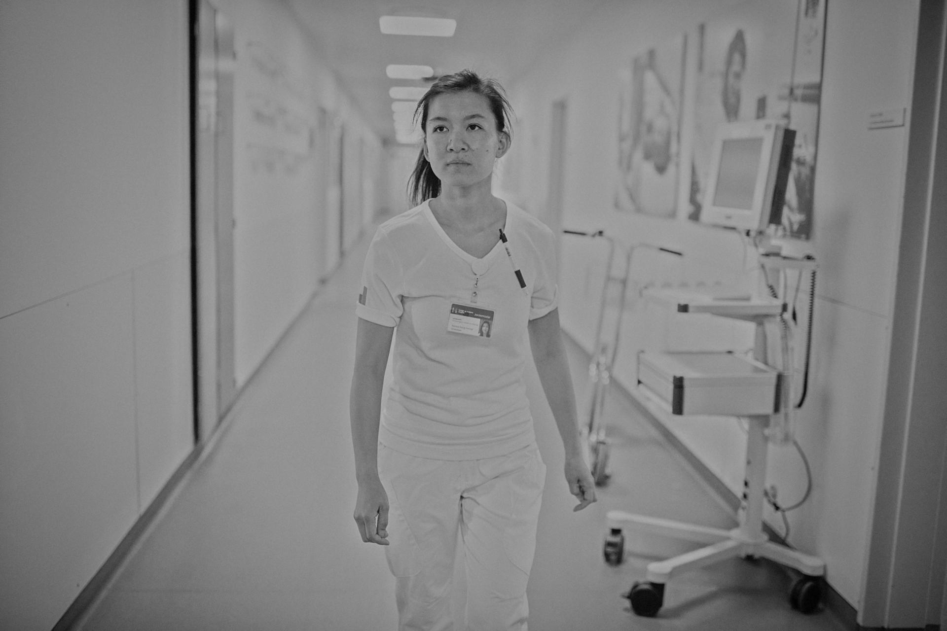 "Jeg havde svært ved at rumme fødslerne og følte ikke, at jeg kunne give samme form for omsorg"